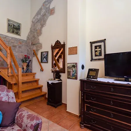 House Ljuba *