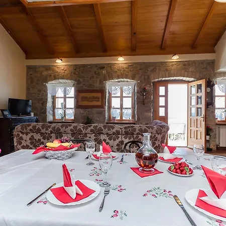House Ljuba Holiday home *