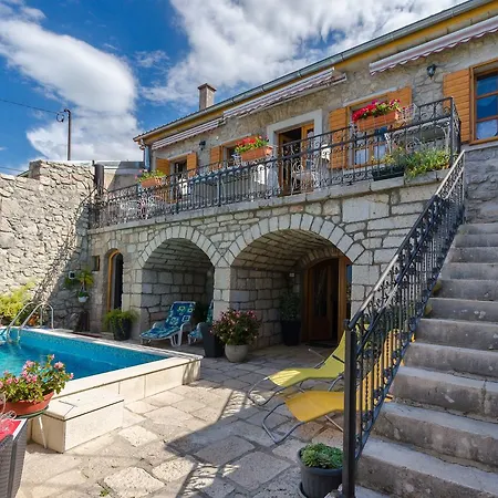 House Ljuba *
